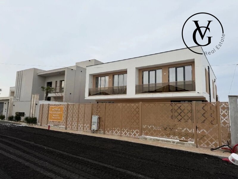 Corbeanca Petresti Vila Cuplata P+1